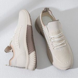 Mesh Laced Sneakers EUC